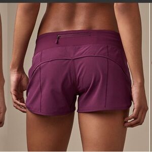 lululemon athletica Speed Short (4-way Stretch 2.5")with liner in Marvel sz 4